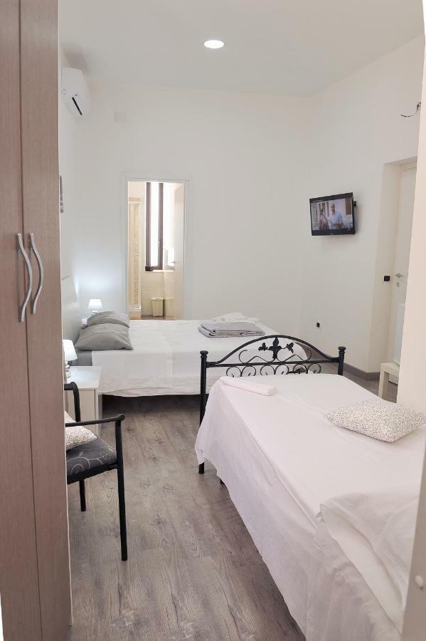 B&B Rosy Паола Екстериор снимка