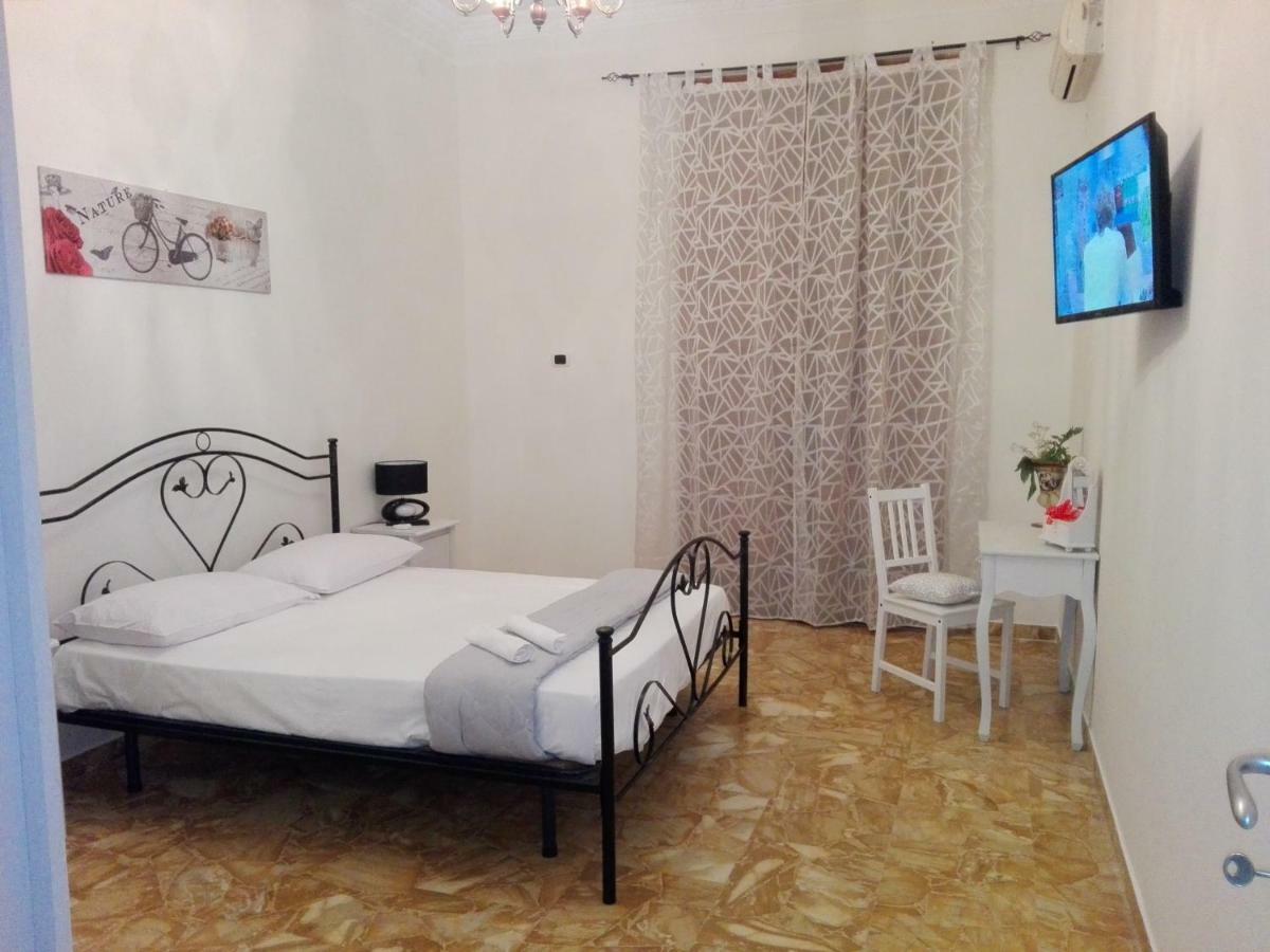 B&B Rosy Паола Екстериор снимка